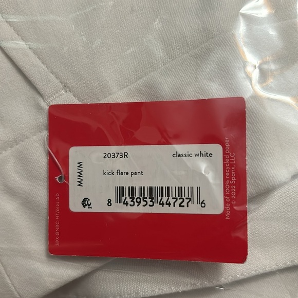 NEW Spanx | On the Go Kick Flare Pant Ultimate Opacity Technology 20373R Sz M - Picture 7 of 7